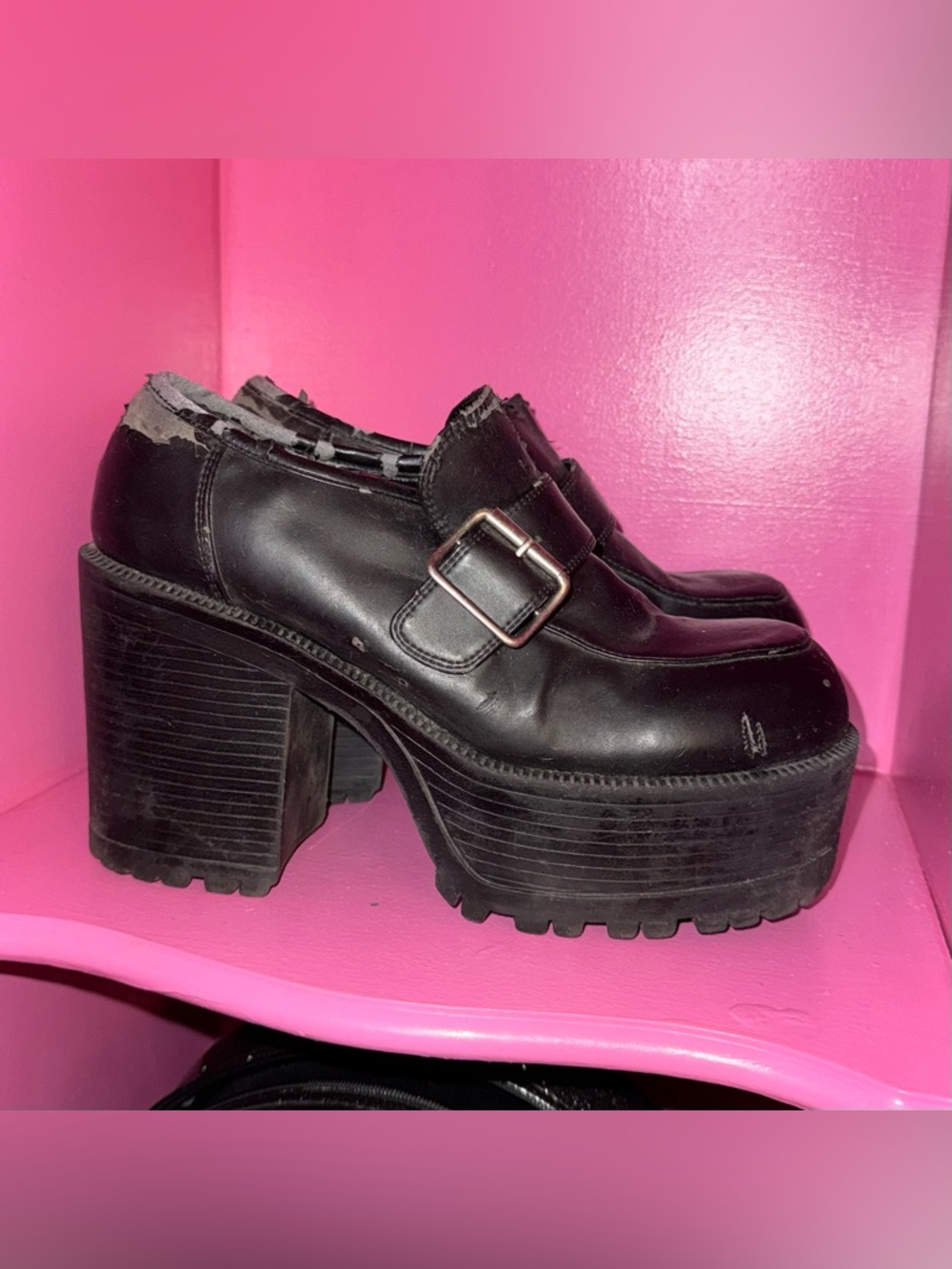Vintage Classified Platform Heels size 7.5